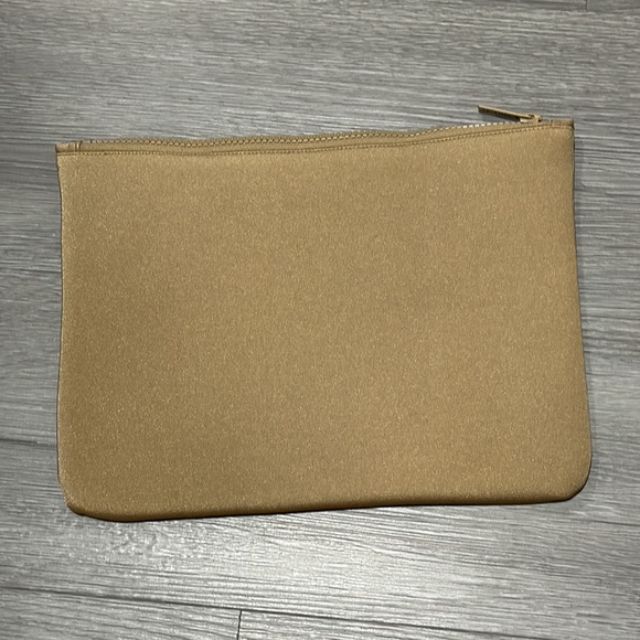 Hot pink thread swimsuit set with bonus bag. - Picture 11 of 12